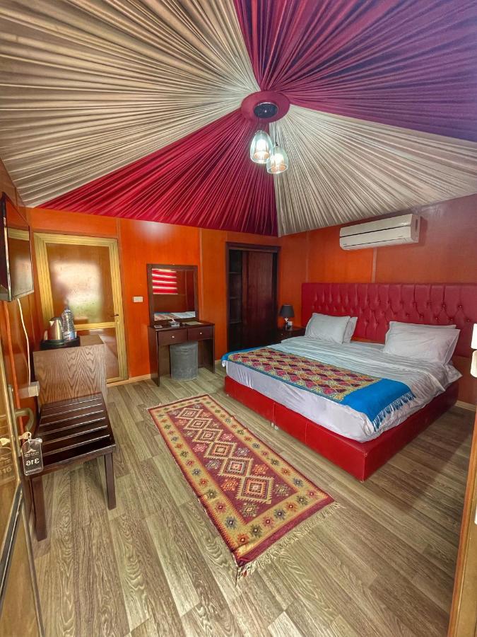 Luxury tent Oasis Luxury Camp