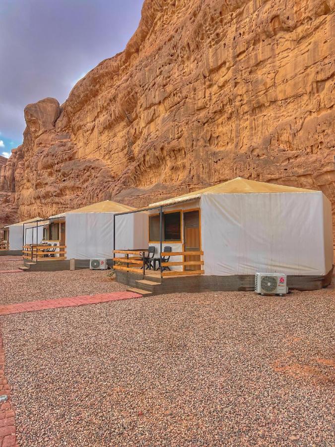 Oasis Luxury Camp 3*